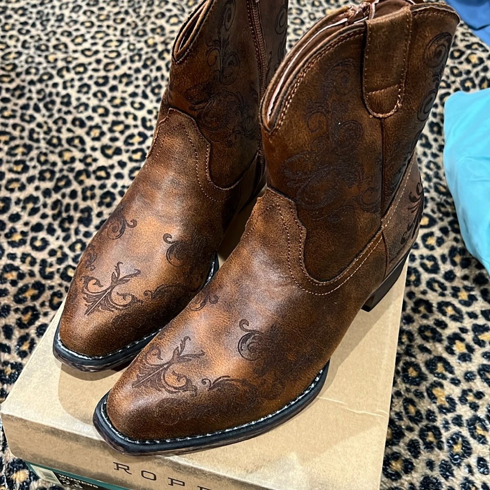 Roper zippered boots used only once